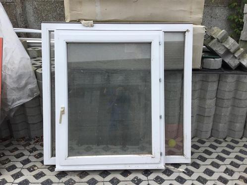 Lot de fenêtres et porte extérieure en PVC blanc, 10 pieces, Bricolage & Construction, Vitres, Châssis & Fenêtres, Utilisé, Double vitrage