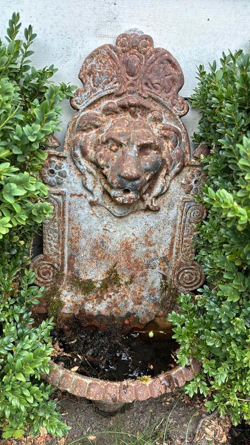 Antieke gietijzeren wandfontein met leeuwenkop, Tuin en Terras, Waterpartijen en Fonteinen, Gebruikt, Fontein, Gietijzer, Ophalen