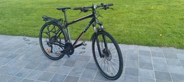 Sportieve heren/jongens fiets. Kadermaat 46cm, velgen 28" beschikbaar voor biedingen