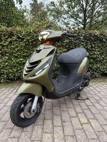 ⭐️Piaggio zip 4t A Klasse 21998 km sp line nette staat⭐️ beschikbaar voor biedingen