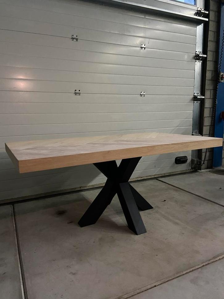 Nieuwe Eettafel 18098 cm – Eiken Toplaag Visgraat, Huis en Inrichting, Tafels | Eettafels, Nieuw, Ophalen