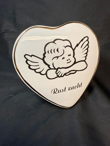 Grafornament porselein beschikbaar voor biedingen