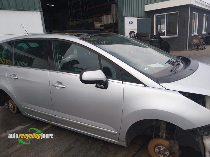 Portier 4Deurs rechts-voor van een Peugeot 5008 (EZRC), Auto-onderdelen, Carrosserie, Deur, Peugeot, Gebruikt, 3 maanden garantie