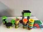 Play doh betonfabriek + klei + extra’s, Ophalen of Verzenden, Zo goed als nieuw, Materiaal