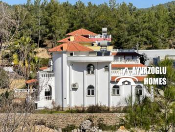 Prachtige villa met drie slaapkamers/Alanya 4235 beschikbaar voor biedingen