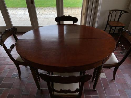 Antieke houten eettafel uitrekbaar ovaal 4 tot 30 personen, Huis en Inrichting, Tafels | Eettafels, Gebruikt, 100 tot 150 cm, 100 tot 150 cm