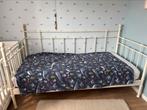 Wit 1 persoonsbed met lattenbodem, zonder matras, Kinderen en Baby's, Kinderkamer | Bedden, Ophalen, Zo goed als nieuw, Lattenbodem