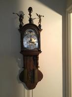 Friese klassieke houten wandklok, Antiek en Kunst, Ophalen