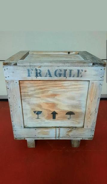 Originele houten kist bijzettafel salontafel, Ophalen, Gebruikt