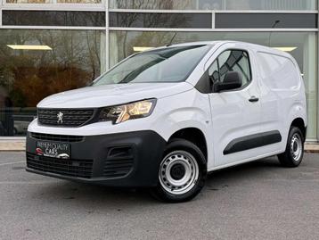 Peugeot Partner 3ZIT / CARPLAY / SENSOREN / AIRCO / CRUISCON beschikbaar voor biedingen