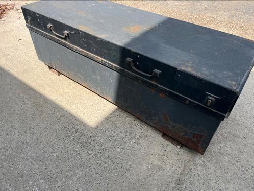 Metalen opberg kist/box VOLUME 700 l, Doe-het-zelf en Bouw, Gereedschapskisten, Gebruikt, Ophalen