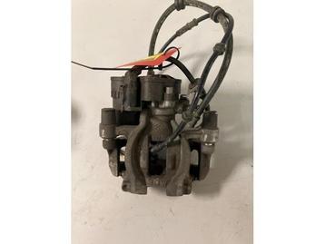 Remklauw (Tang) rechts-achter van een BMW X2 beschikbaar voor biedingen