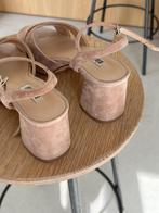 Schoenen Bibi Lou in prima staat, Kleding | Dames, Ophalen of Verzenden, Beige