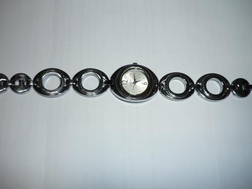 zilverkleurig metalen horloge voor dames, Handtassen en Accessoires, Horloges | Dames, Gebruikt, Polshorloge, Overige merken, Staal