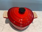 Bijzonder item: Le Creuset eerste editie hart pan 20 cm, Huis en Inrichting, Gietijzer, Ophalen of Verzenden, Zo goed als nieuw
