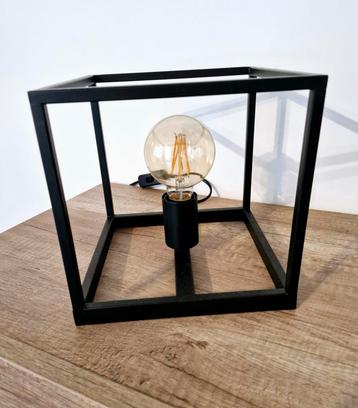 Lampe carrée, Enlèvement ou Envoi