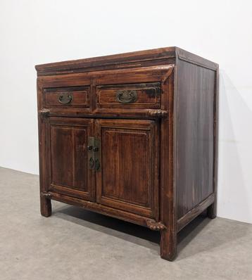 Traditioneel Chinees dressoir beschikbaar voor biedingen