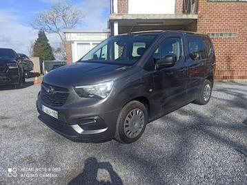 Voiture Opel Combo Life automat1.2 ,pers handicape ou normal