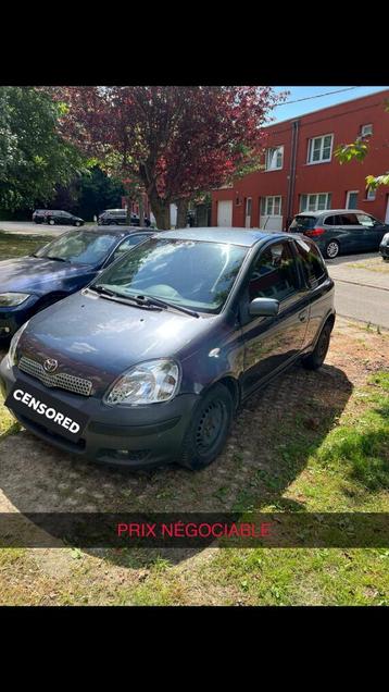 Toyota Yaris uit het jaar 2005, Auto's, Voorwielaandrijving, Stof, 1370 kg, 4 cilinders