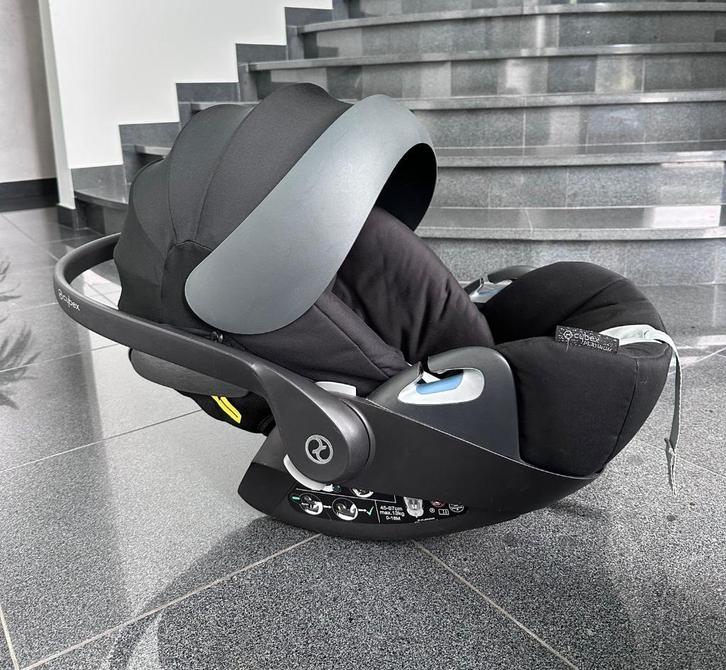 Cybex Draagbare autostoel Platinum Cloud Z i-Size Groep 0+, Kinderen en Baby's, Autostoeltjes, Gebruikt, Overige merken, 0 t/m 13 kg