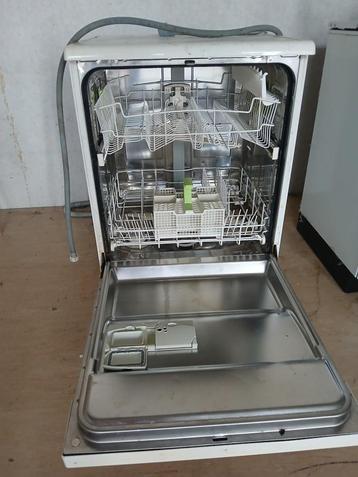 50€ VAATWASSER KLASSE AA + ELEC TEFAL WATERKOKER beschikbaar voor biedingen