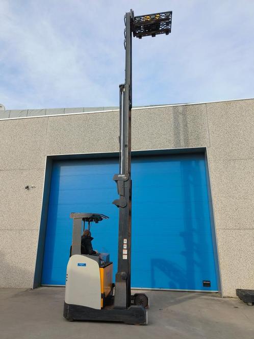 Crown ESR 5260 reachtruck, Zakelijke goederen, Machines en Bouw | Heftrucks en Intern transport, Reachtruck, Elektrisch, 1000 tot 2000 kg