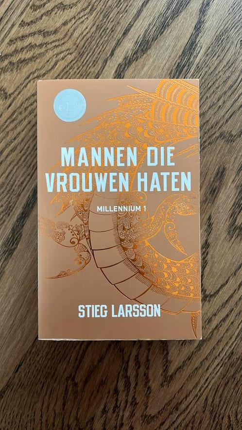 Stieg Larsson - Mannen die vrouwen haten, Boeken, Thrillers, Zo goed als nieuw, Ophalen