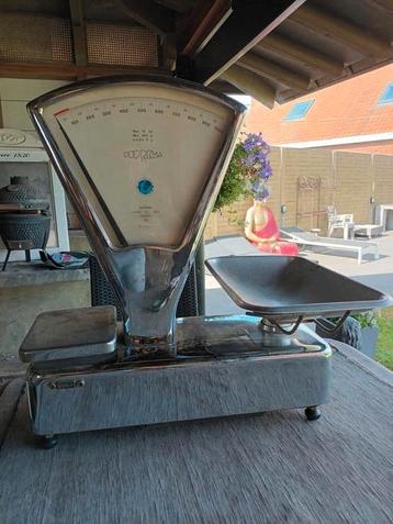 Vintage Suprema weegschaal  beschikbaar voor biedingen