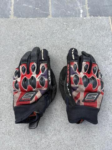 Five Stunt Evo motorhandschoenen beschikbaar voor biedingen