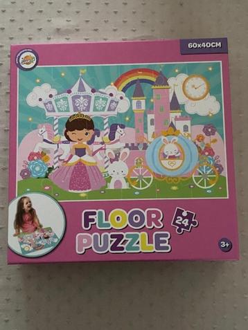 Vloerpuzzel  beschikbaar voor biedingen