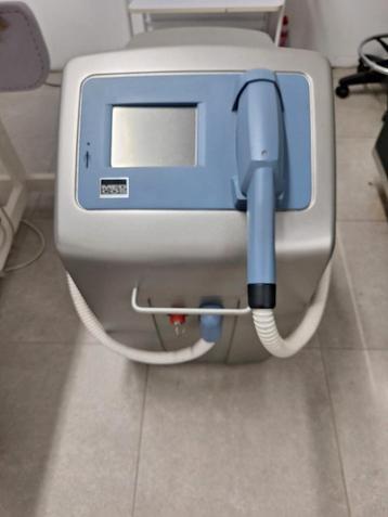 Medcos IPL laserontharingsstoestel  beschikbaar voor biedingen