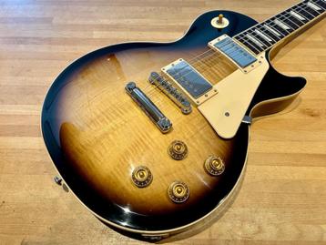 Gibson Les Paul Standard des années 50 Tobacco Burst + étui disponible aux enchères