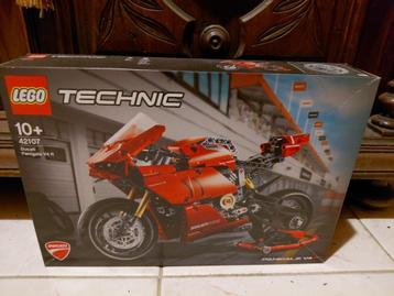 Lego 42107 Ducati Panigale V4 R NIEUW beschikbaar voor biedingen