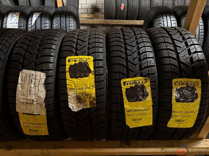 nieuw winter 185/55R15 Pirelli 185/55 R15 185/55/15 1855515, Autos : Pièces & Accessoires, Pneus & Jantes, Pneu(s), Pneus hiver