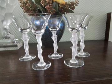 six verres style Lalique beschikbaar voor biedingen
