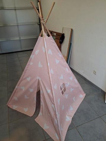Tipi speeltent beschikbaar voor biedingen