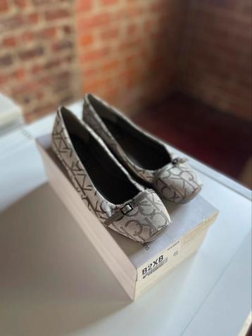 Nieuwe ballerina's van Calvin Klein - Maat 37 beschikbaar voor biedingen