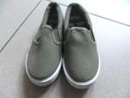 nieuwe KINDERSNEAKERS - 3 paar beschikbaar, Ophalen, Nieuw, Jongen of Meisje, Overige typen