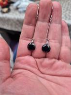 Fijne vintage zilverkleurige oorhangers met zwarte crystal, Enlèvement ou Envoi