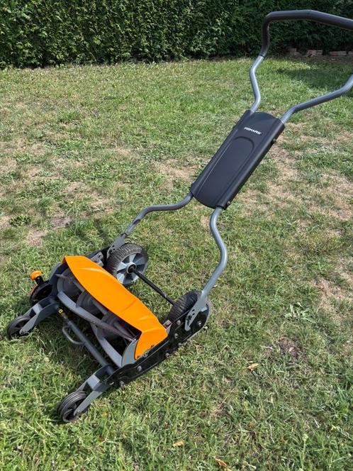Fiskars staysharp max grasmaaier handmaaier, Tuin en Terras, Grasmaaiers, Gebruikt, Handgrasmaaier, 40 t/m 49 cm, Cirkelmaaier