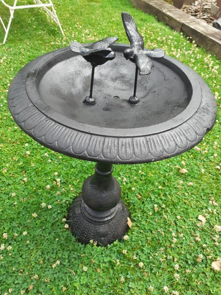 GROOT GEPATINEERD GIETIJZEREN VOGELBAD, Tuin en Terras, Tuinvazen, Zo goed als nieuw, Ophalen