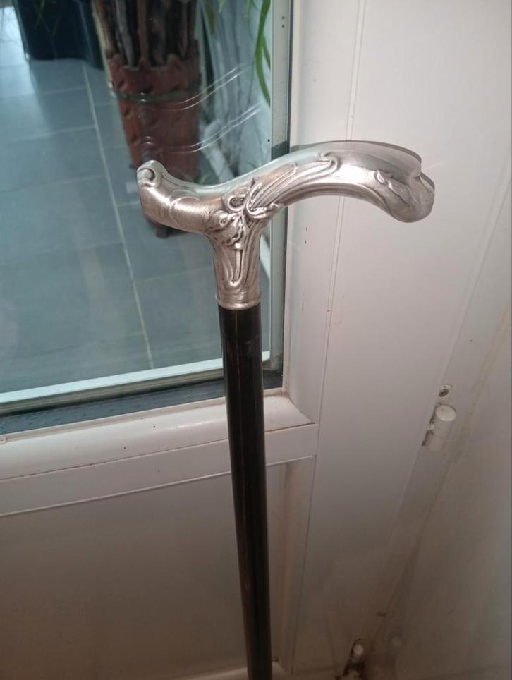 Canne. Argent. Derby. 83 cm, Divers, Bâtons de marche