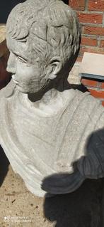 Tuinbeeld: borstbeeld Romeinse krijger. In beton, zeer zwaar, Tuin en Terras, Beton, Ophalen of Verzenden, Zo goed als nieuw