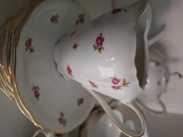 Bavaria koffieservies met roosjes, Enlèvement