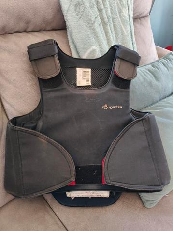 Bodyprotector fouganza 12-14 jaar beschikbaar voor biedingen