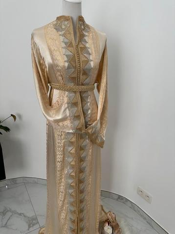 Lebsa /tekchita/ caftan achat lot ou unité  beschikbaar voor biedingen