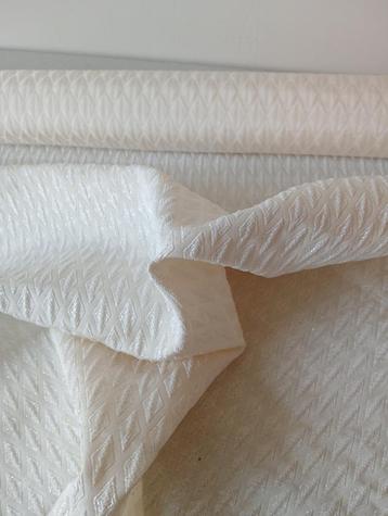 1 m witte jacquardstof van brokaat, Ophalen of Verzenden, Dames