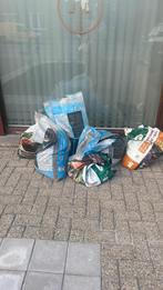 Aarde in zakken, Ophalen