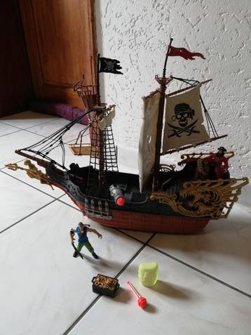 Piraten schip met mannekes en pijlen en rijd op wieltjes, Enlèvement, Comme neuf