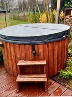 Houten omkasting jaccuzi/hottub aan vervanging toe??, Ophalen